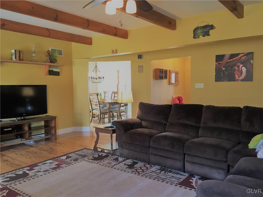 1859 Dinkey Road Lehighton, PA 18235 - Photo 4 of 33 Gallery Image 4