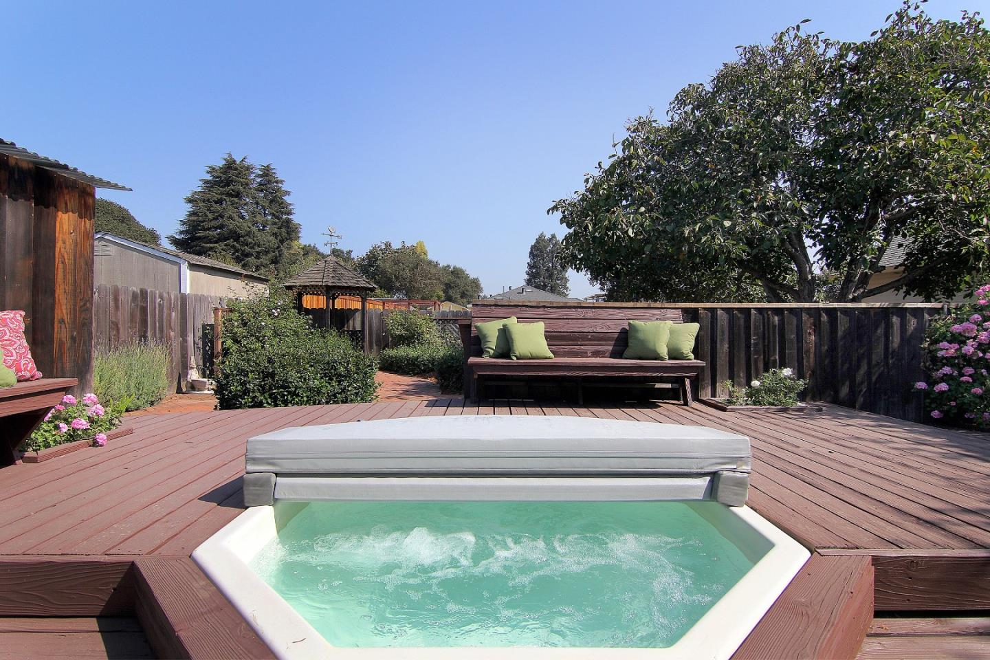 108 Calabasas Road Watsonville, CA 95076 - Photo 25 of 34 Gallery Image 25
