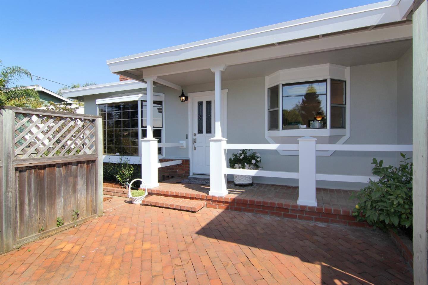 108 Calabasas Road Watsonville, CA 95076 - Photo 4 of 34 Gallery Image 4