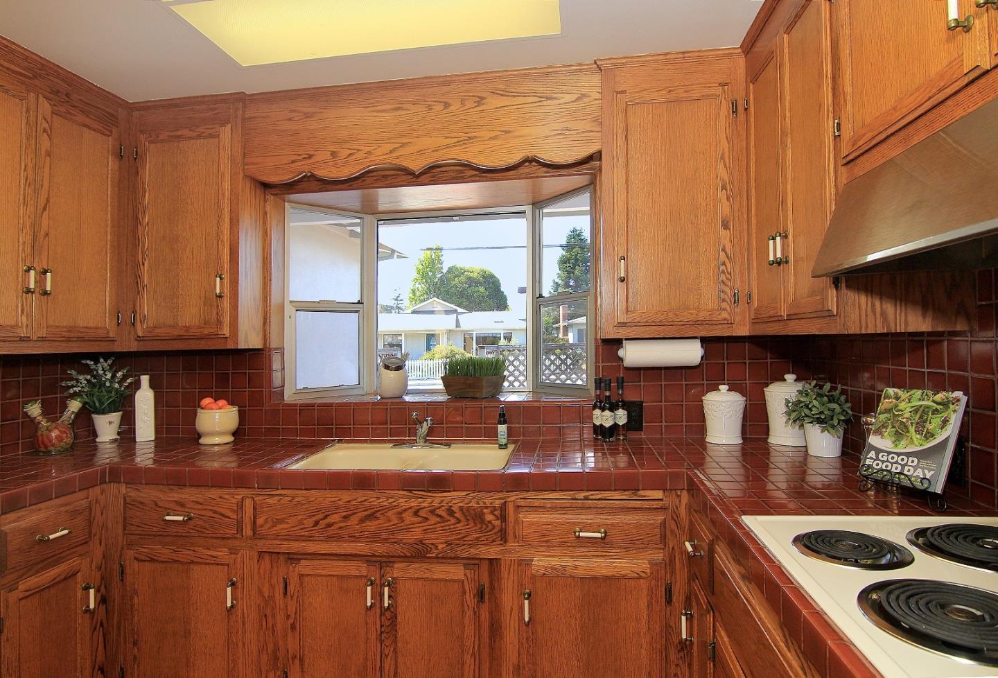 108 Calabasas Road Watsonville, CA 95076 - Photo 10 of 34 Gallery Image 10