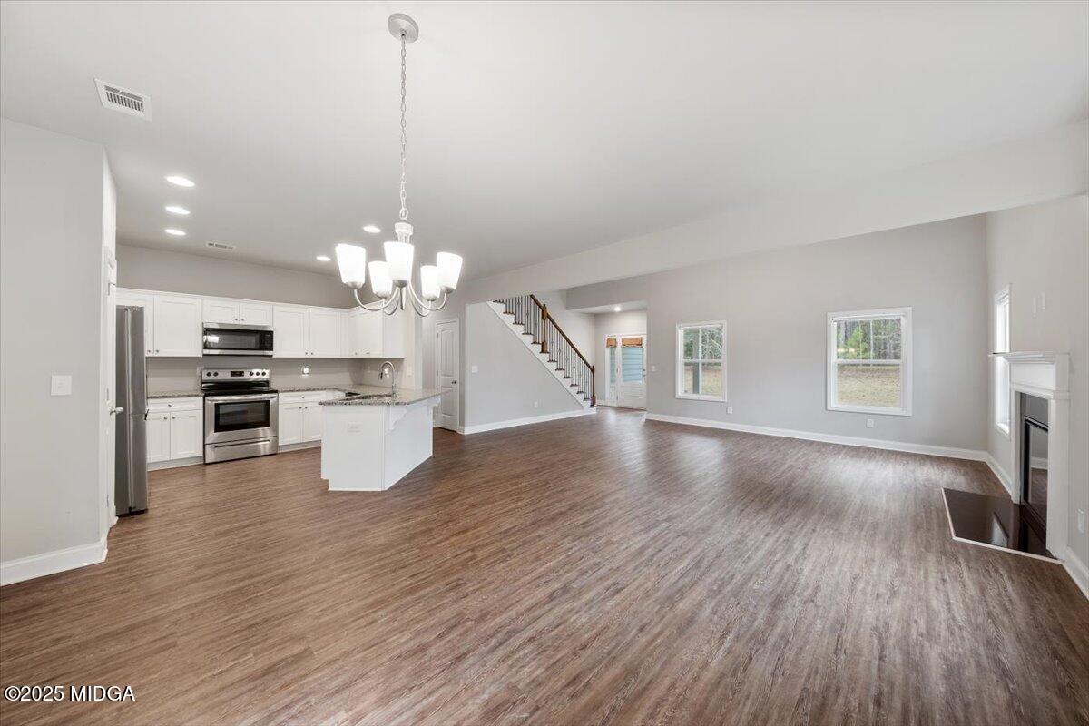 1737 Hopewell Road Forsyth, GA 31029 - Photo 11 of 27 11