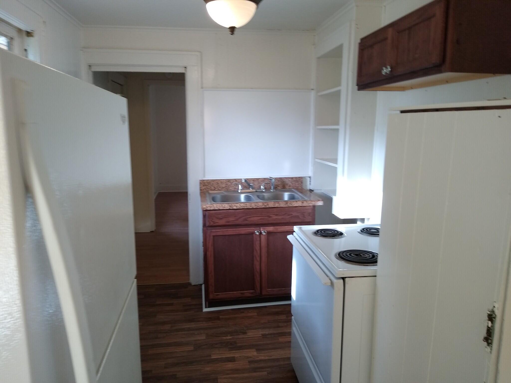 2205 Williamson Road Northeast Roanoke, VA 24012 - Photo 3 of 4 House kitchen