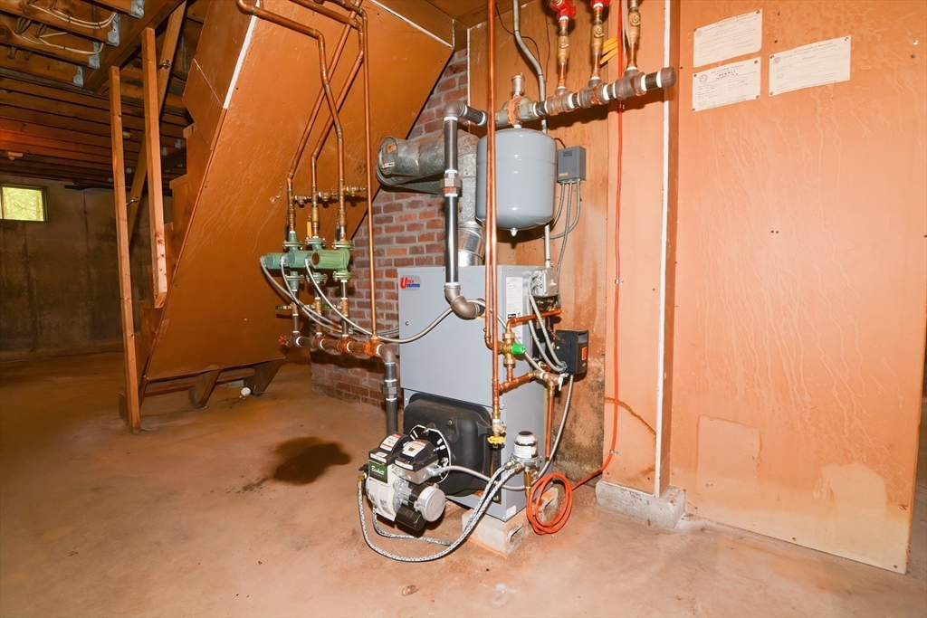 317 Fowler Road Northbridge, MA 01534 - Photo 34 of 40 a view of a room with gym equipment