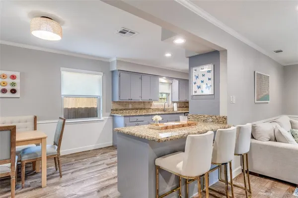 $460,000 | 2476 Pinebluff Drive, Dallas, TX 75228