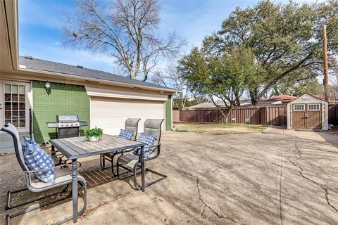 $460,000 | 2476 Pinebluff Drive, Dallas, TX 75228