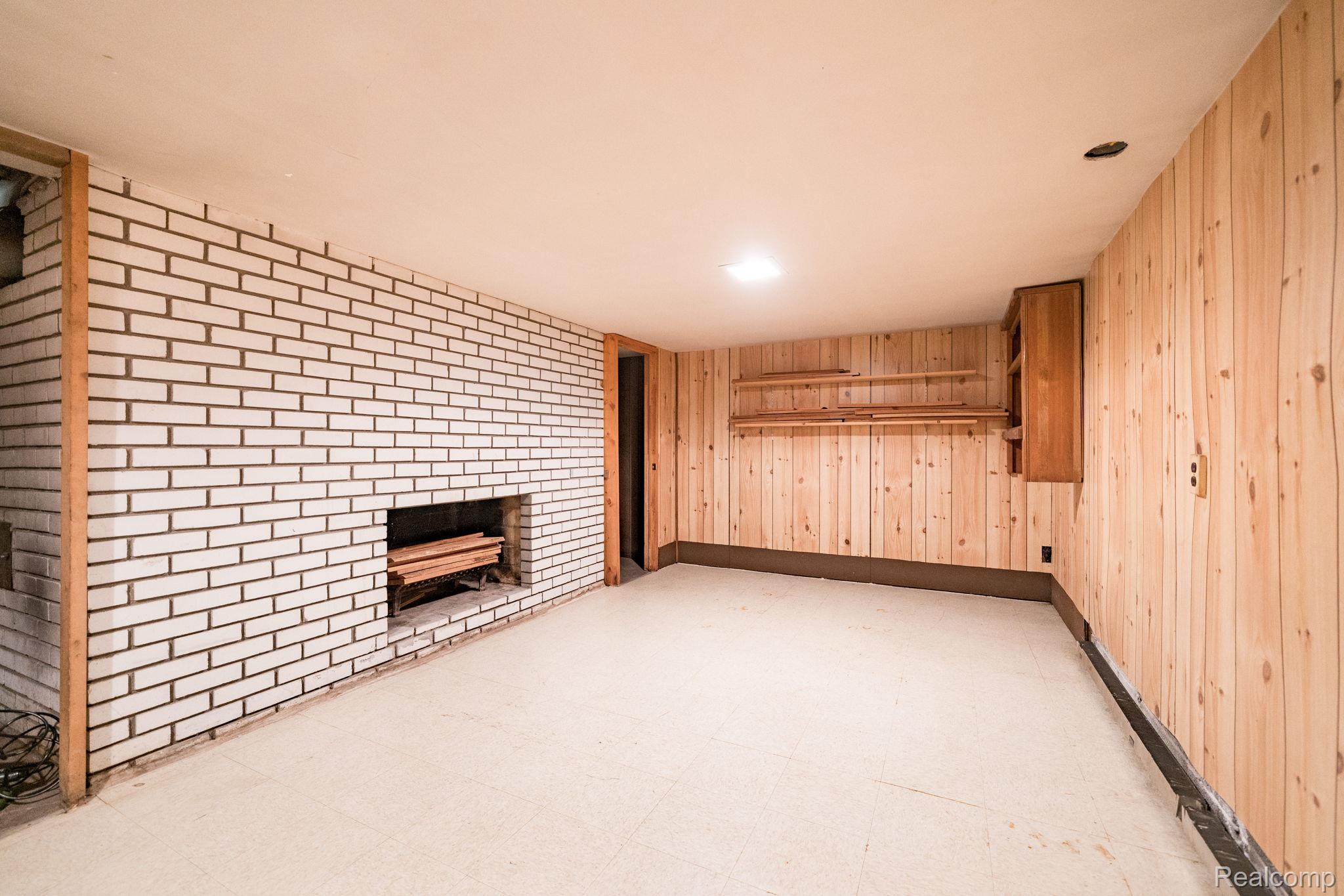 5871 Brewster Road Rochester, MI 48306 - Photo 34 of 50 26-web-or-mls-5871 Brewster Rd-26.jpg