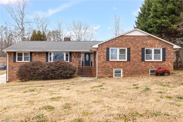 $409,900 | 1175 Whispering Pines Drive, Kernersville, NC 27284