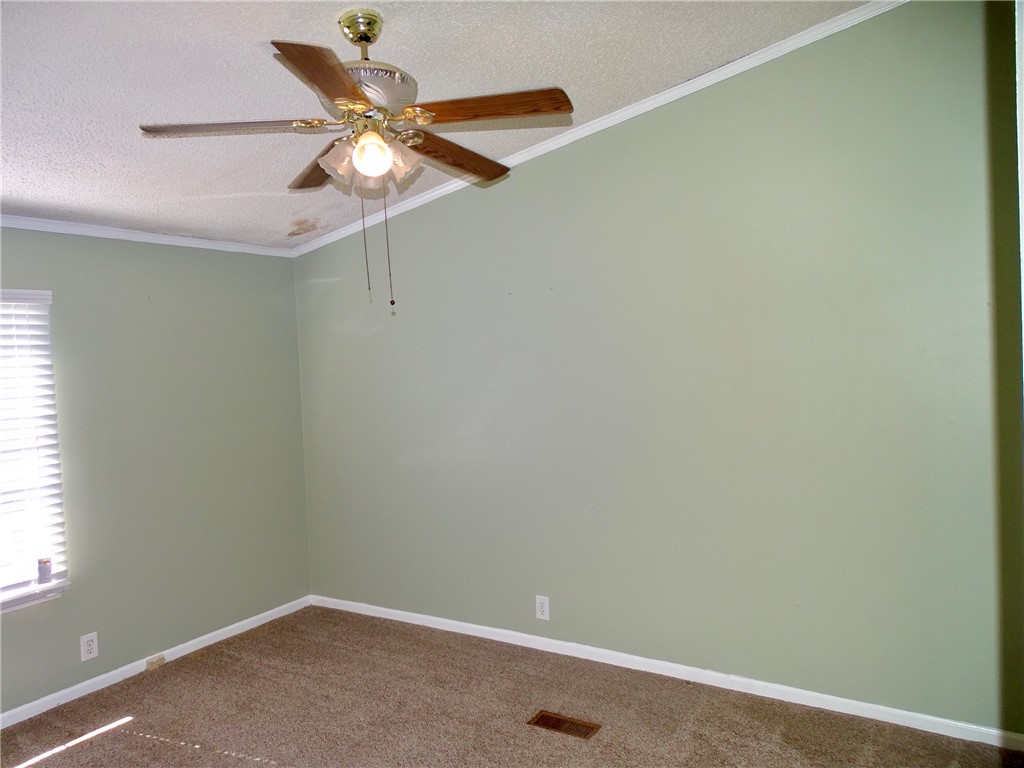 309 Guyton Road Pelzer, SC 29669 - Photo 15 of 23