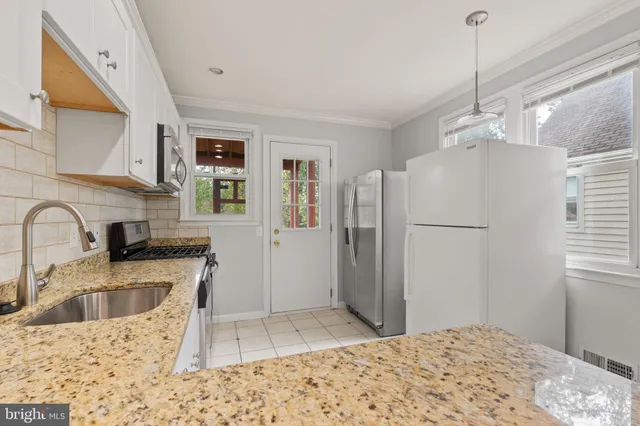 $3,500 | 9609 48th Avenue, College Park, MD 20740