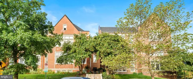 $689,500 | 440 12th Street Northeast, Unit 210, Washington, DC 20002