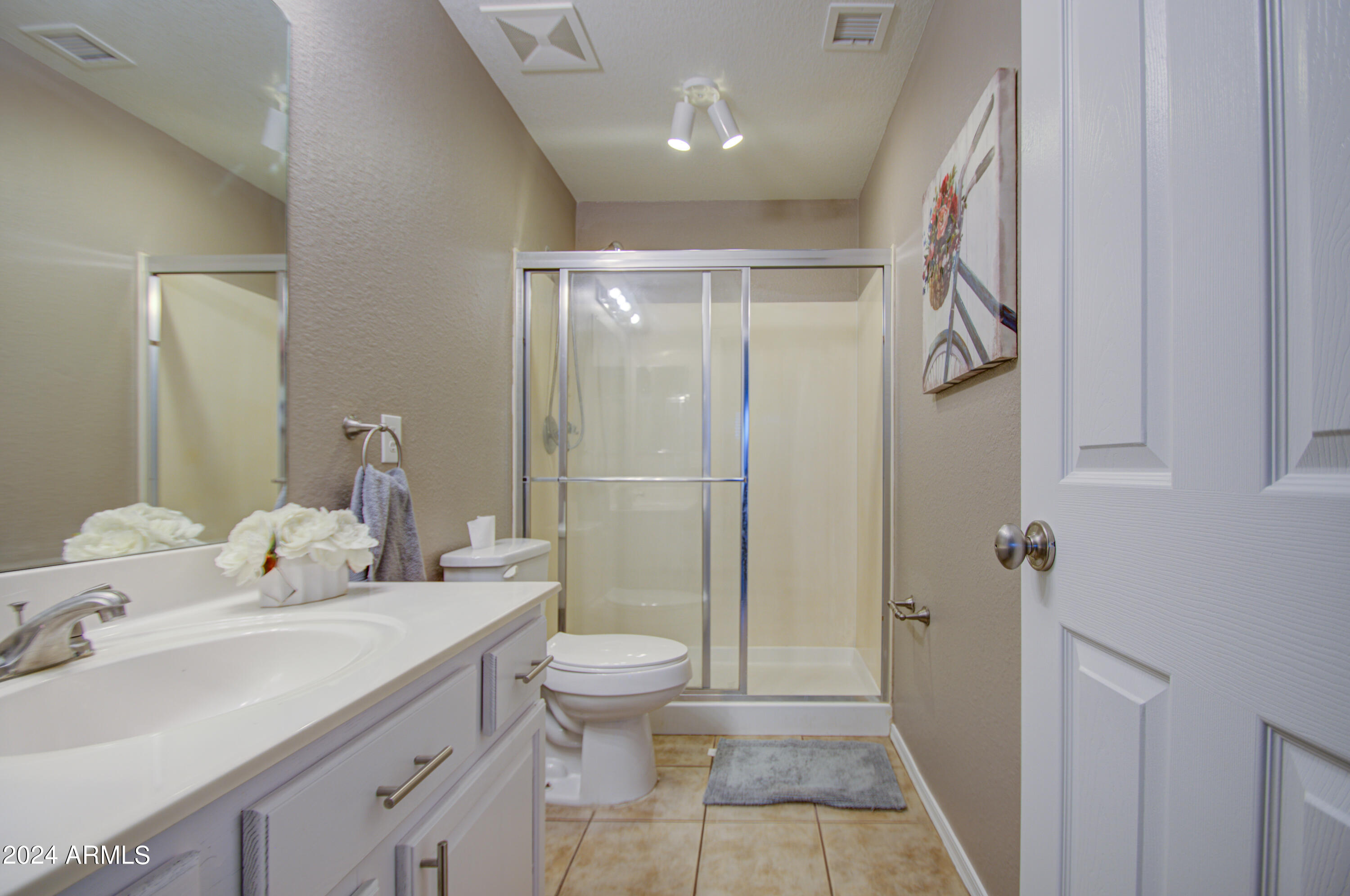 17473 West Calavar Road Surprise, AZ 85388 - Photo 19 of 35 Primary Bath 1