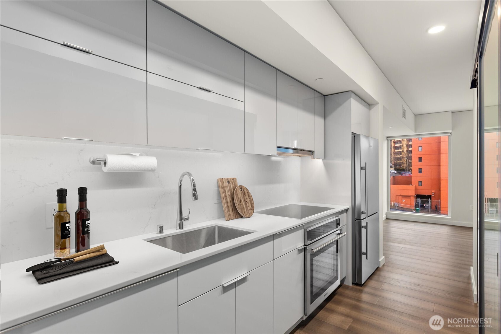 450 South Main Street, Unit 506 Seattle, WA 98104 - Photo 11 of 39