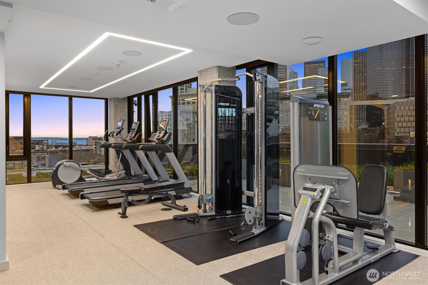 450 South Main Street, Unit 506 Seattle, WA 98104 - Photo 27 of 39