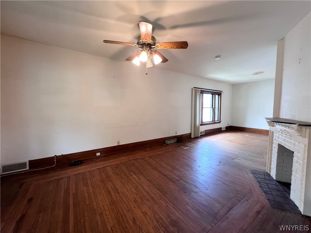 199 Potters Road Buffalo, NY 14220 - Photo 4 of 31 Living room