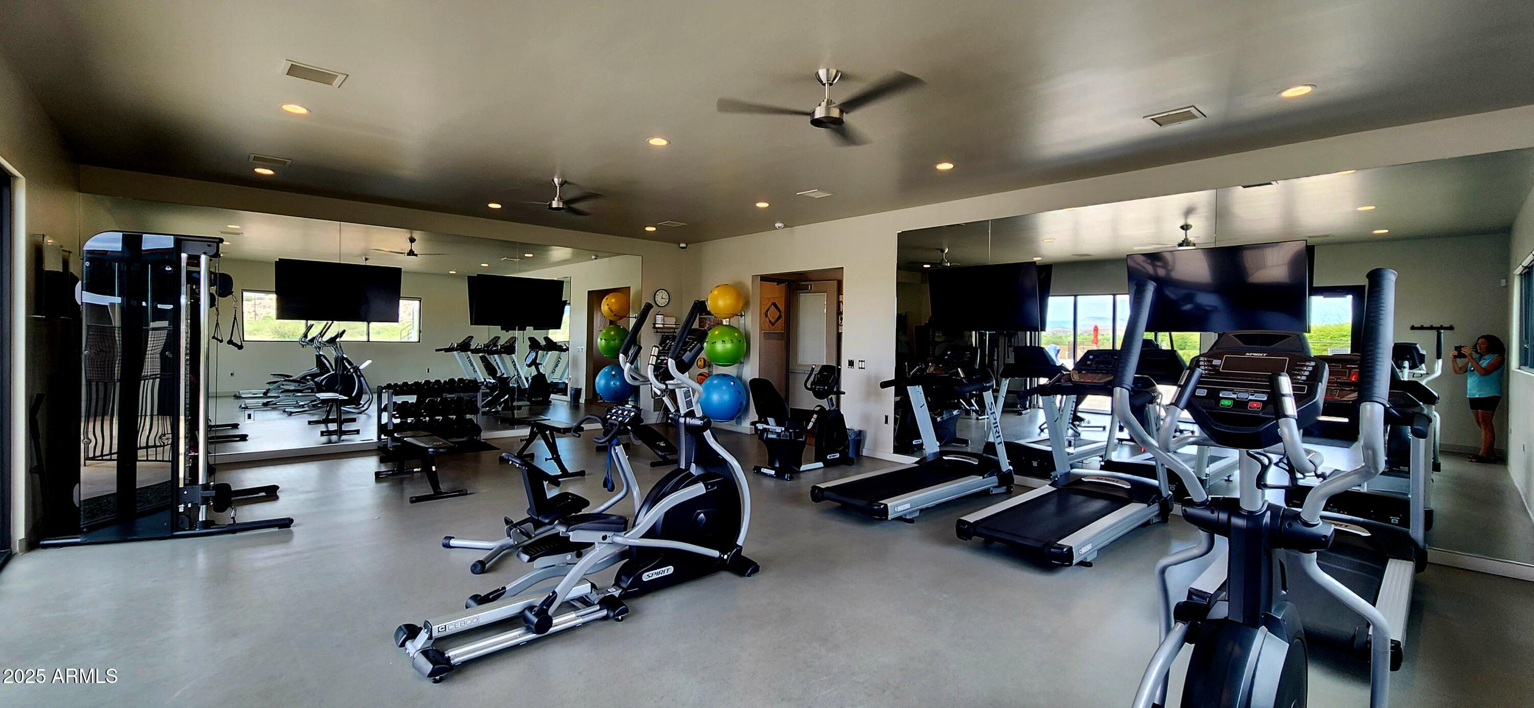 1174 Wheeler Road Camp Verde, AZ 86322 - Photo 20 of 23 a view of a room with gym equipment