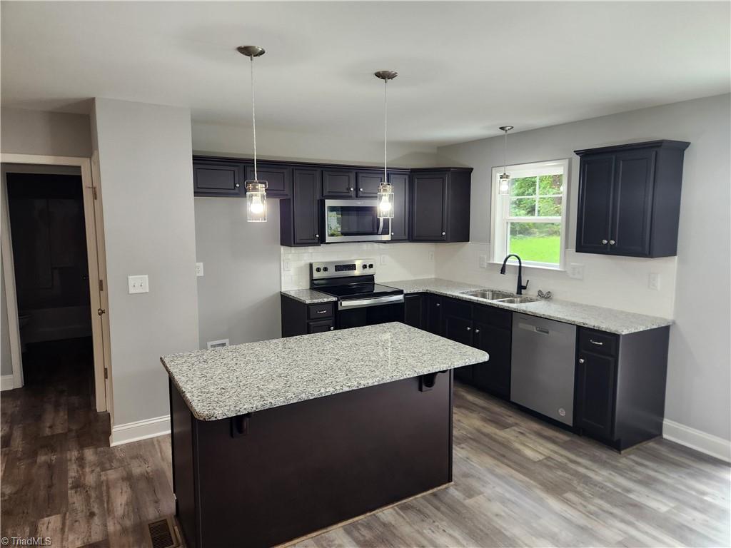 220 Longview Road Madison, NC 27025 - Photo 2 of 10 Kitchen