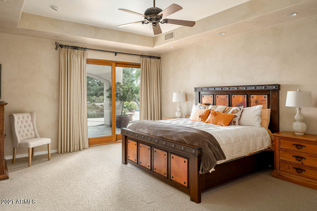 7475 East Jackrabbit Road Scottsdale, AZ 85250 - Photo 11 of 31 11 Master Bedroom