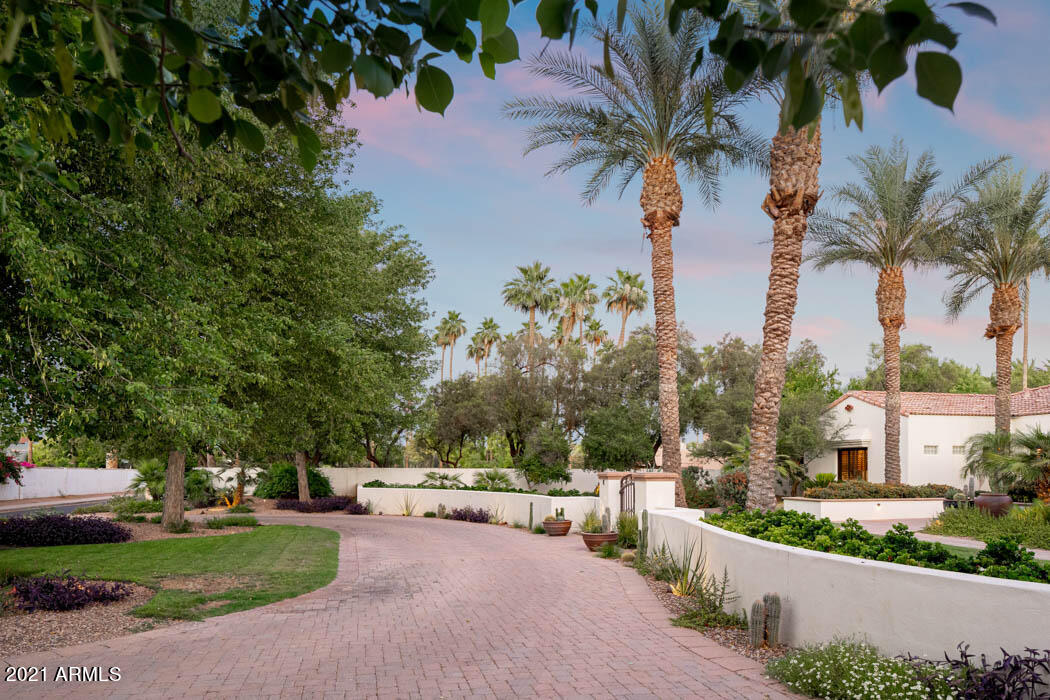 7475 East Jackrabbit Road Scottsdale, AZ 85250 - Photo 27 of 31 27 Circular Drive