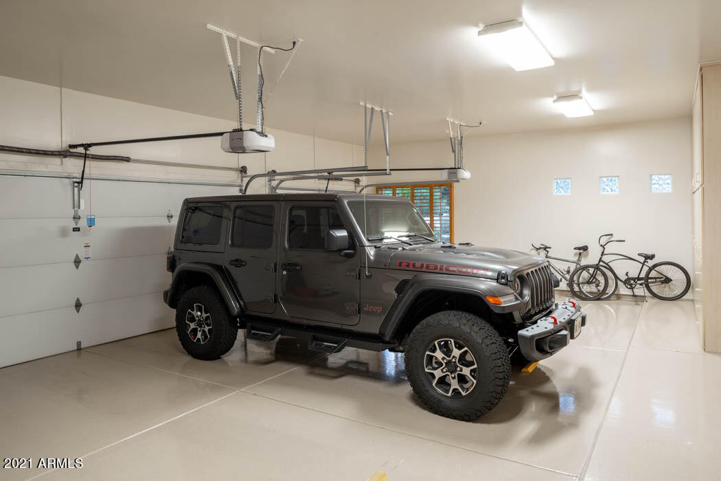 7475 East Jackrabbit Road Scottsdale, AZ 85250 - Photo 29 of 31 29 Garage