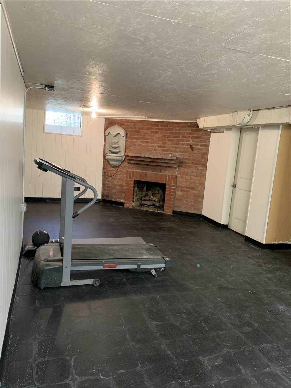 4834 Harvard Road Detroit, MI 48224 - Photo 7 of 12 50012987-6.JPG