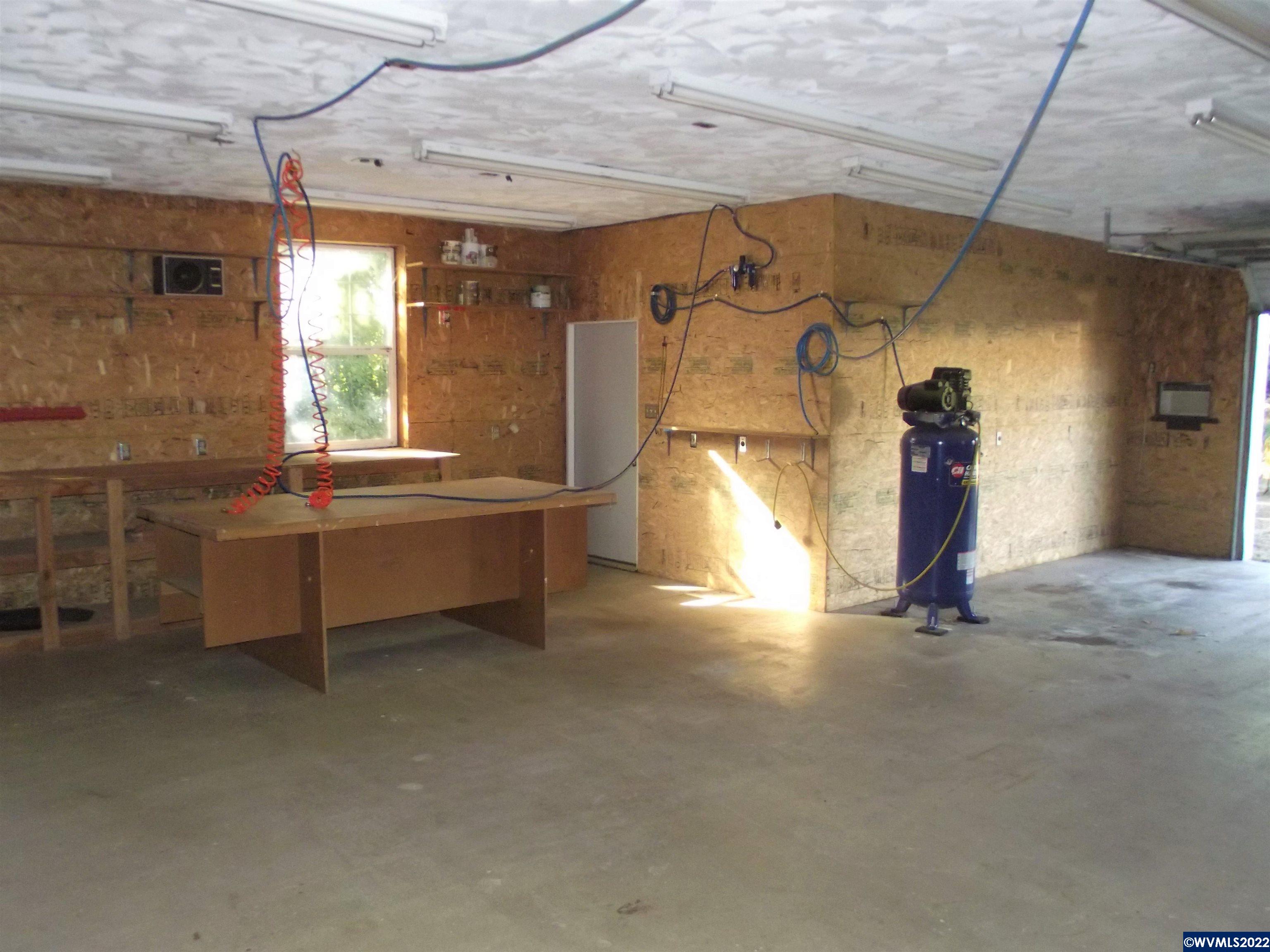 34114 Riverside Drive Albany, OR 97321 - Photo 31 of 42 Gallery Image 31