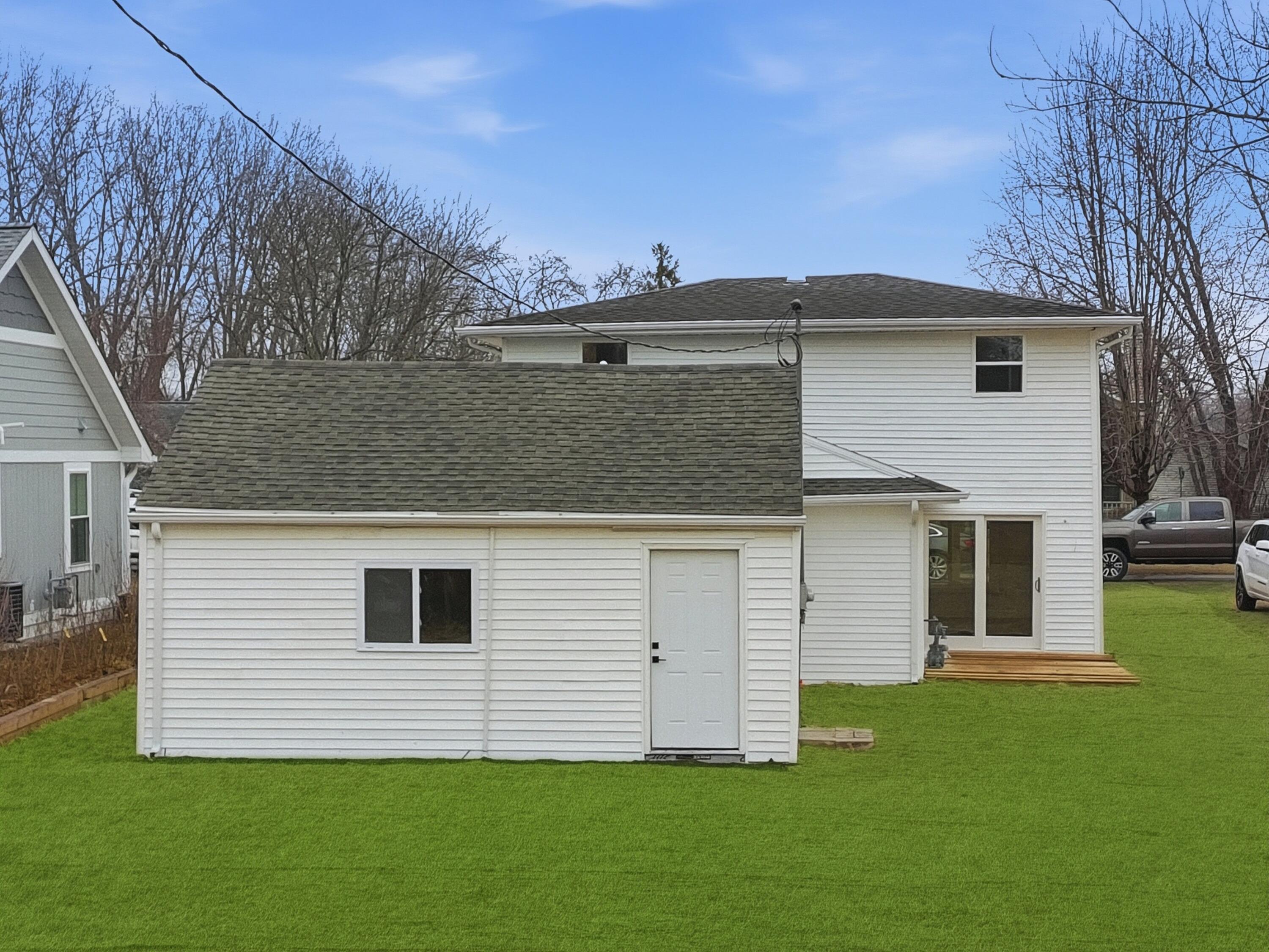 4227 Chestnut Street Delavan, WI 53115 - Photo 16 of 17 Back
