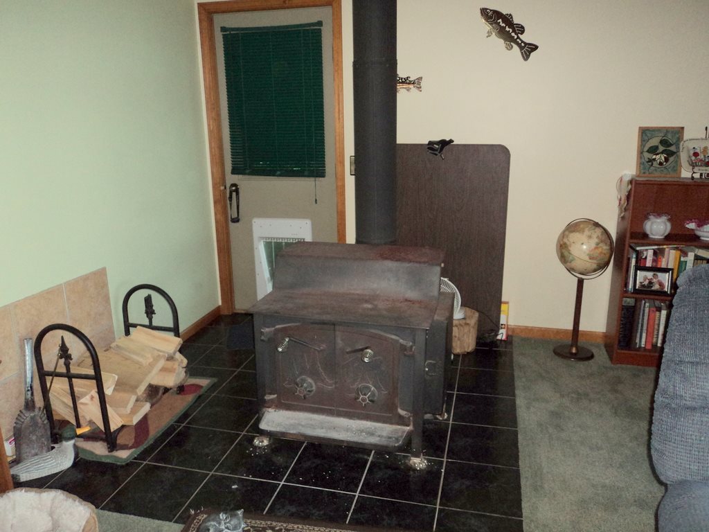 2555 Tonawanda Road Grawn, MI 49637 - Photo 34 of 38 1809257-34.JPG