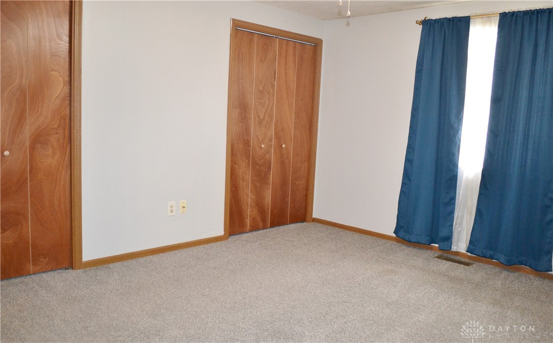 4430 Ridgewood Road East Springfield, OH 45503 - Photo 12 of 31