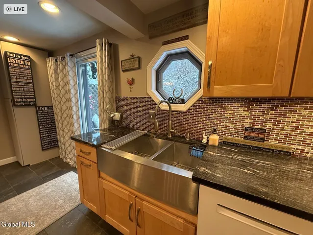 $335,000 | 109 Thimbleberry Road, Ballston Spa, NY 12020