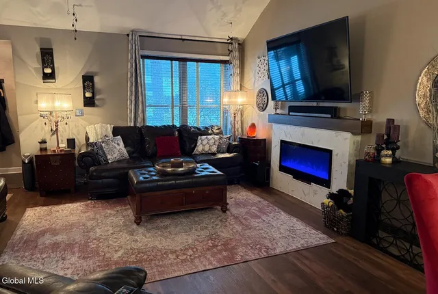 $335,000 | 109 Thimbleberry Road, Ballston Spa, NY 12020