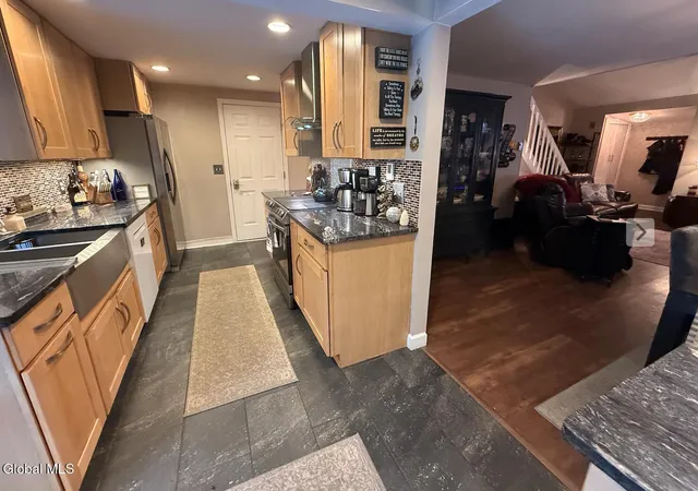 $335,000 | 109 Thimbleberry Road, Ballston Spa, NY 12020