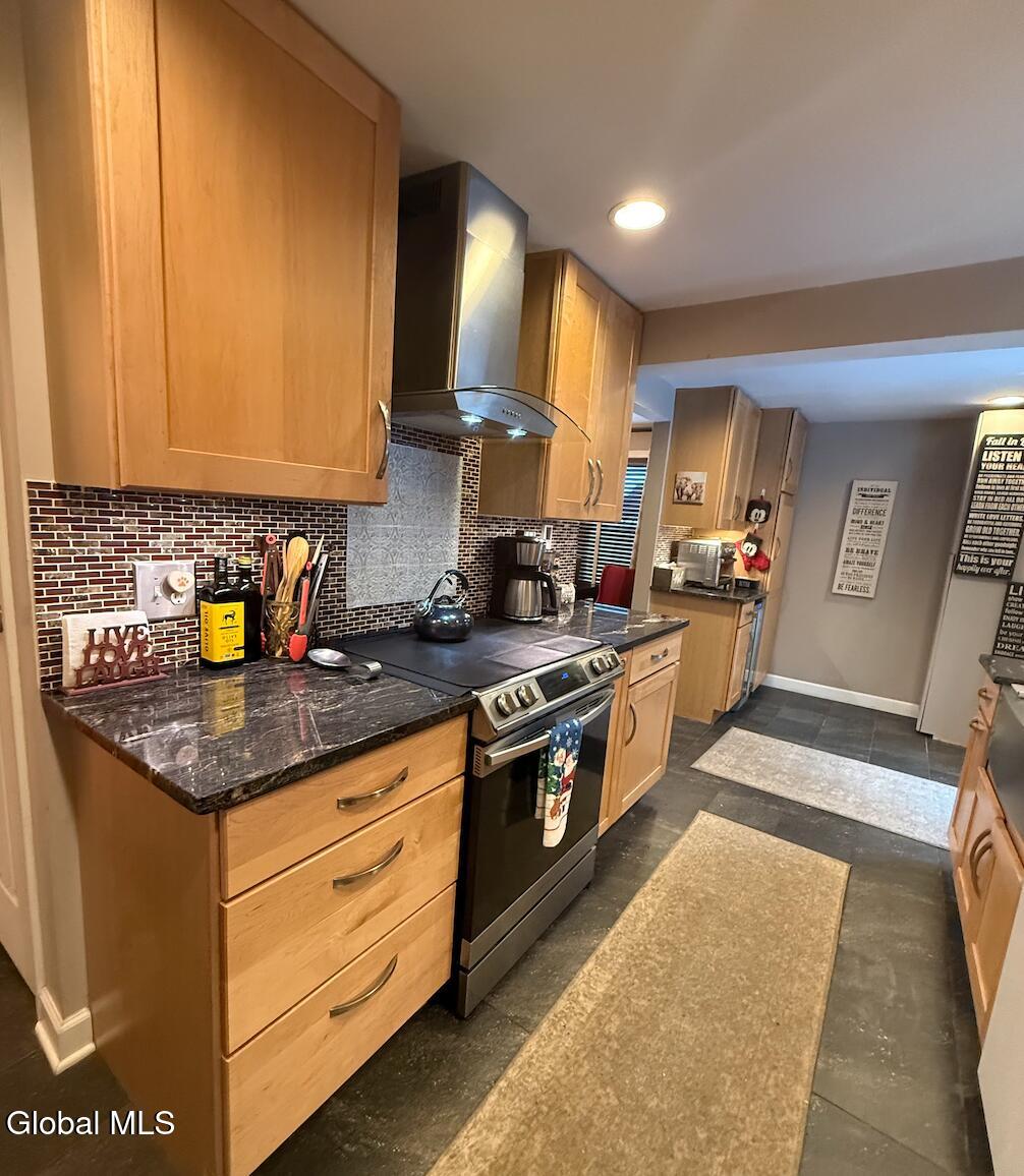 109 Thimbleberry Road Ballston Spa, NY 12020 - Photo 46 of 63 Screen Shot 2025-12-03 at 3.19.16 PM