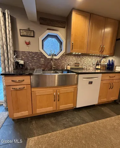 $335,000 | 109 Thimbleberry Road, Ballston Spa, NY 12020