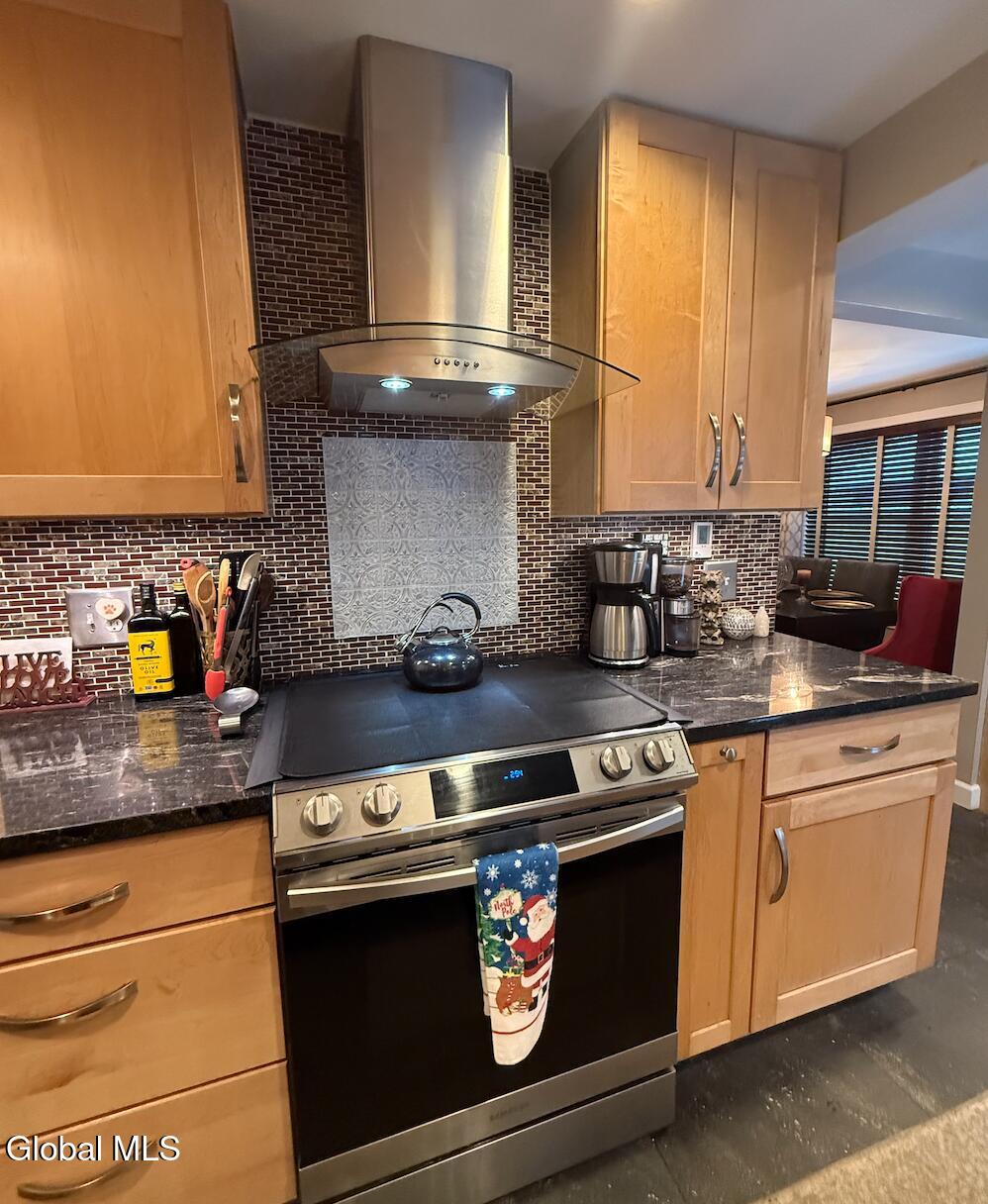 109 Thimbleberry Road Ballston Spa, NY 12020 - Photo 48 of 63 Screen Shot 2025-12-03 at 3.19.53 PM