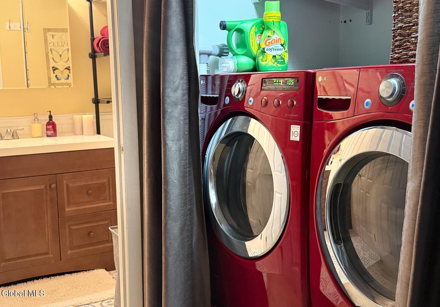 109 Thimbleberry Road Ballston Spa, NY 12020 - Photo 59 of 63 Screen Shot 2025-12-03 at 3.09.58 PM