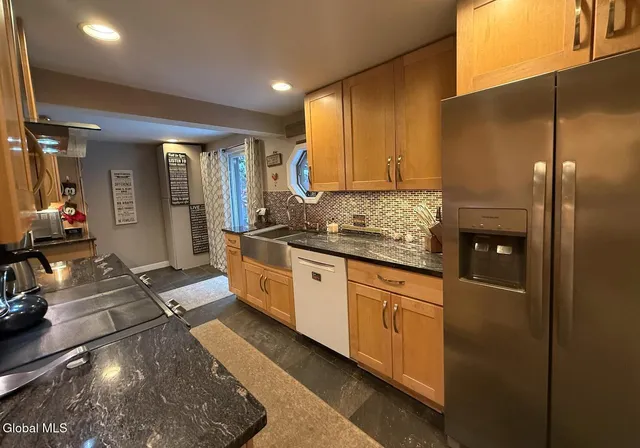 $335,000 | 109 Thimbleberry Road, Ballston Spa, NY 12020