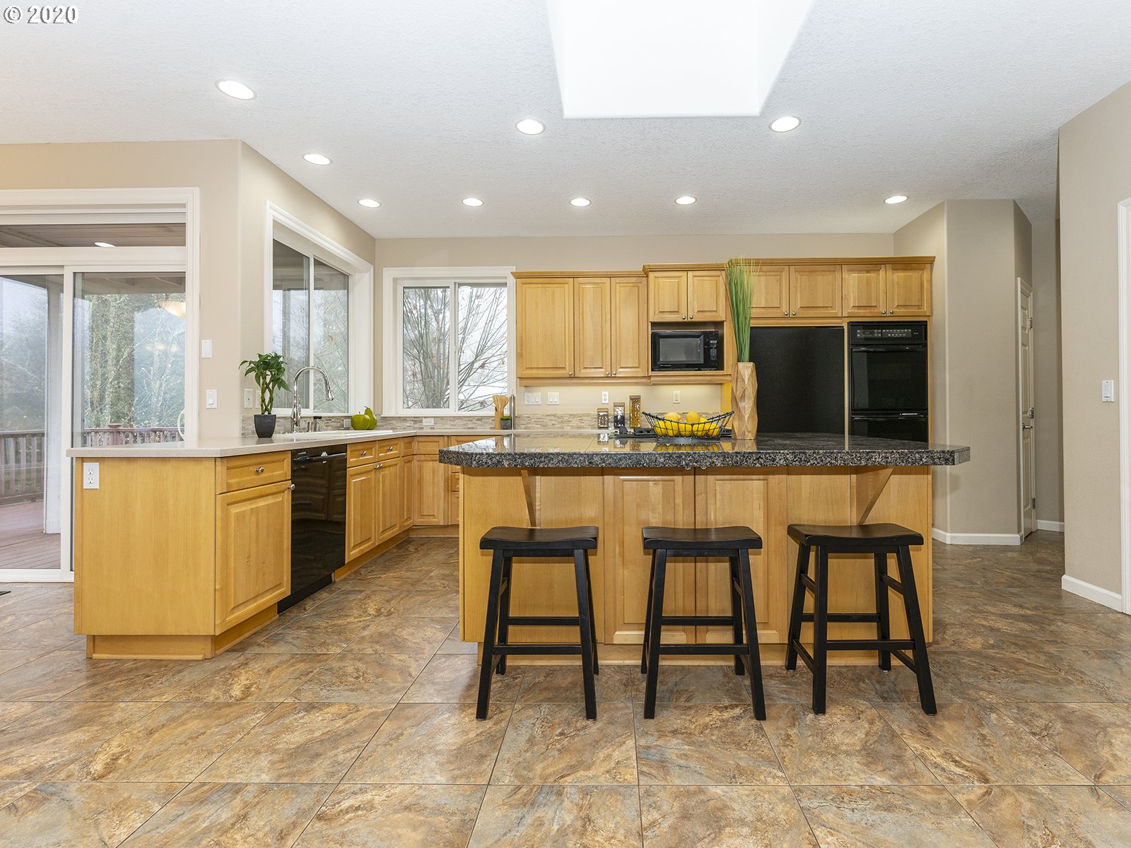 11732 Northwest Laidlaw Road Portland, OR 97229 - Photo 12 of 32 Gallery Image 12