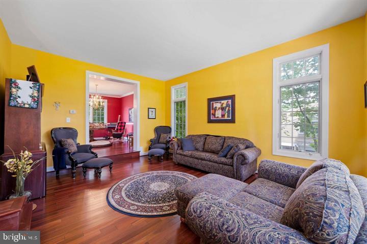 608 Ellis Road Havertown, PA 19083 - Photo 8 of 33
