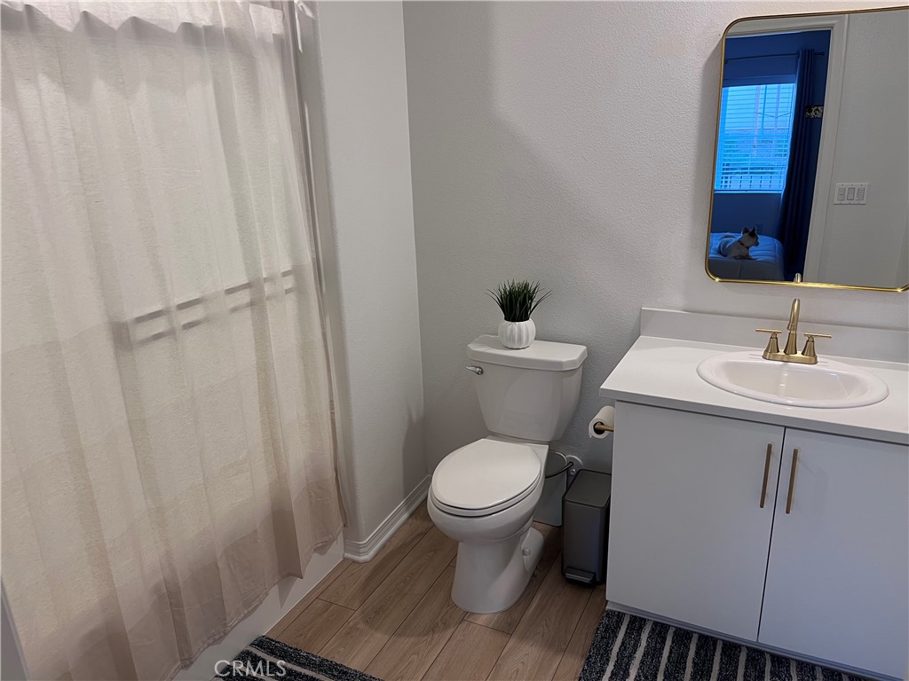 19197 Sequoia Grv Street Riverside, CA 92507 - Photo 6 of 26 Larger Downstairs Full Bathroom- ADA accessible