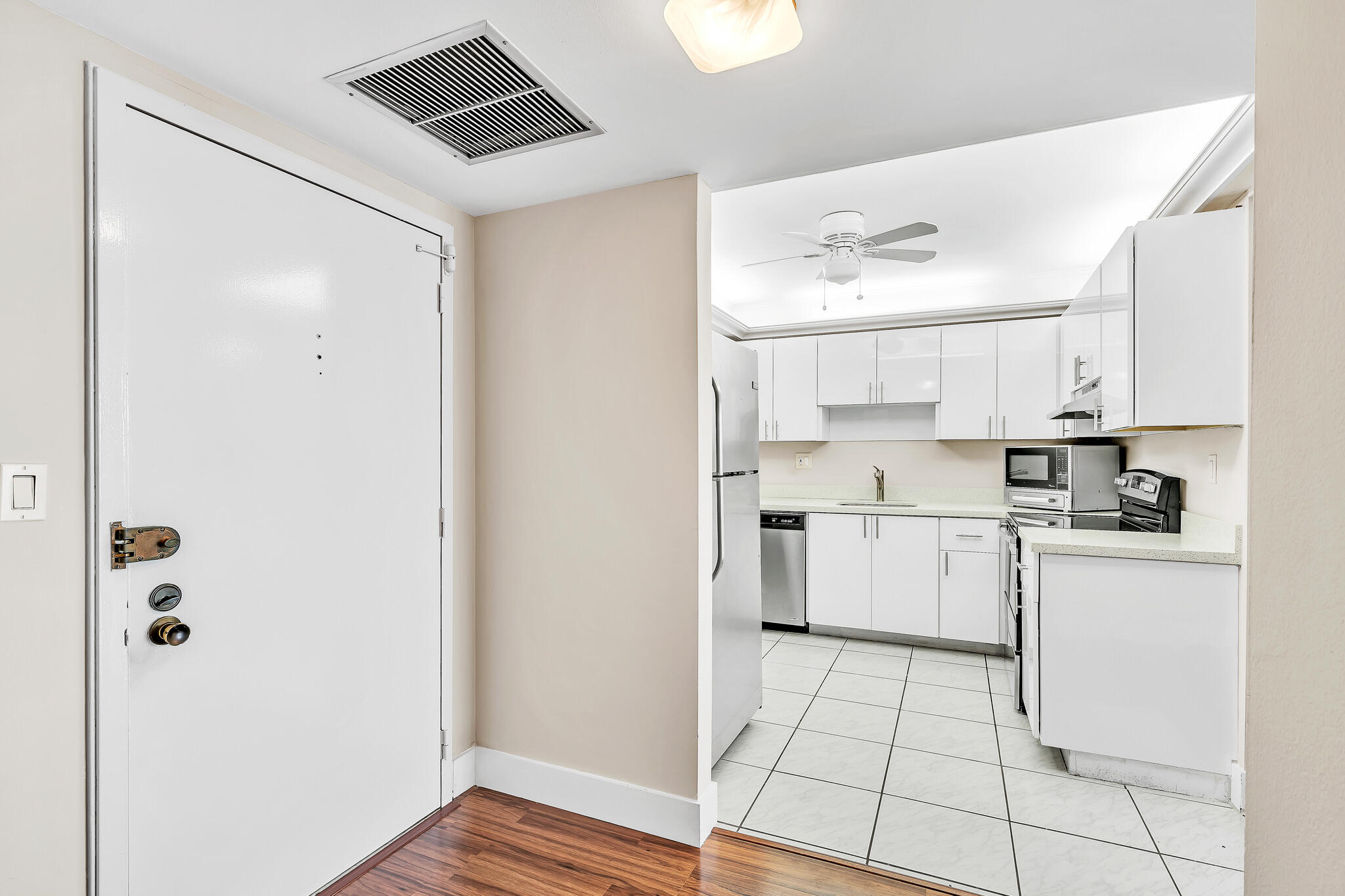 600 Three Islands Boulevard, Unit 1418 Hallandale Beach, FL 33009 - Photo 14 of 37 16 Exit (1)