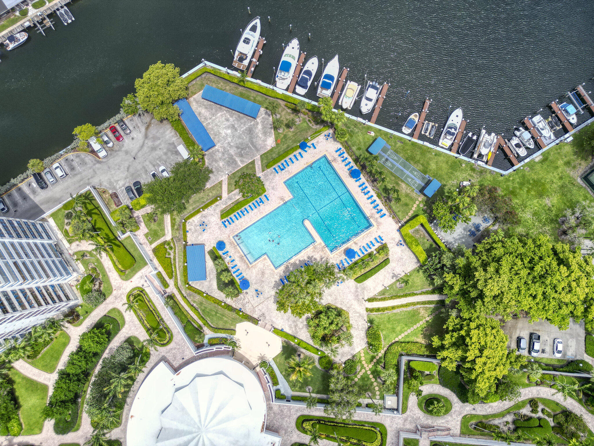 600 Three Islands Boulevard, Unit 1418 Hallandale Beach, FL 33009 - Photo 33 of 37 1 Aerials (3)