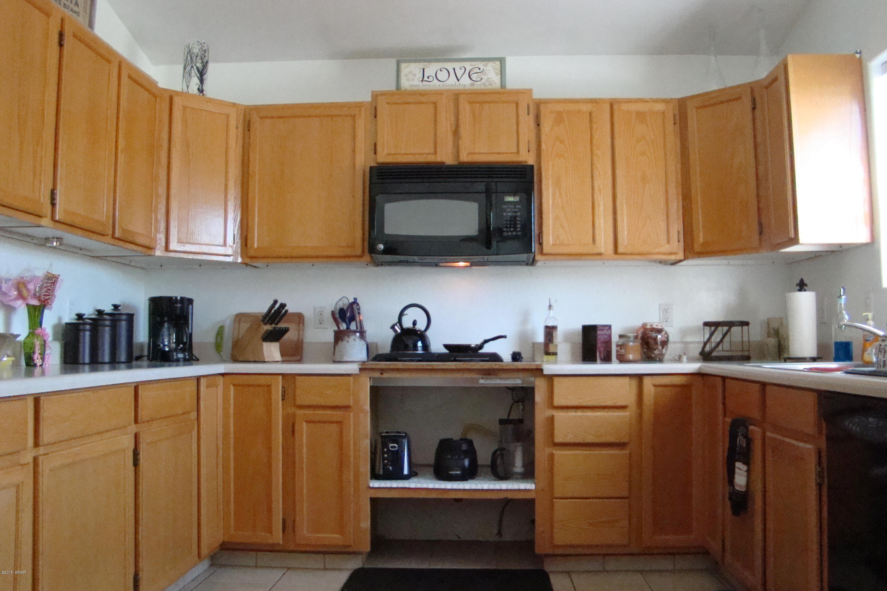 1097 Burton Road Show Low, AZ 85901 - Photo 5 of 17 Gallery Image 5