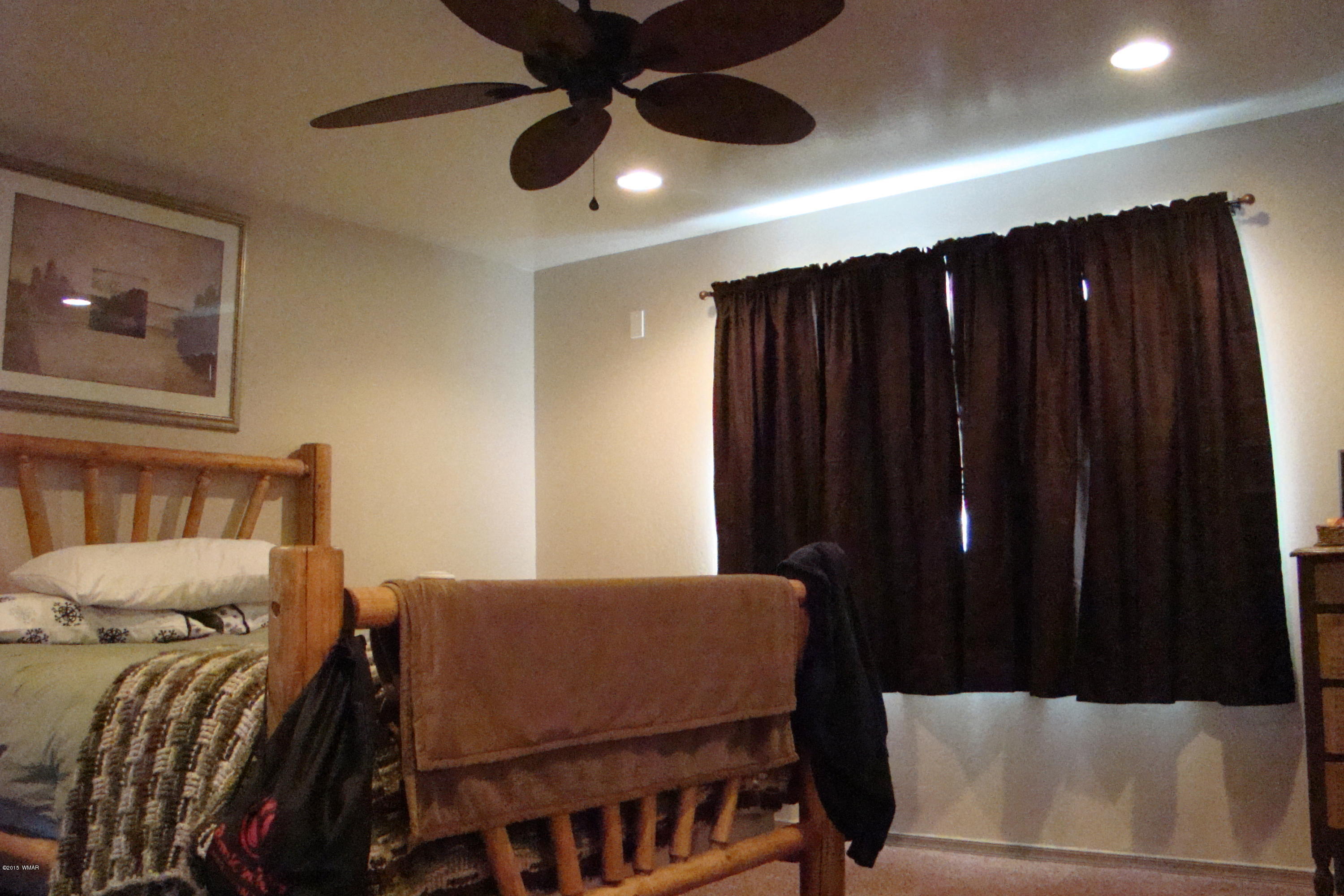 1097 Burton Road Show Low, AZ 85901 - Photo 8 of 17 Gallery Image 8