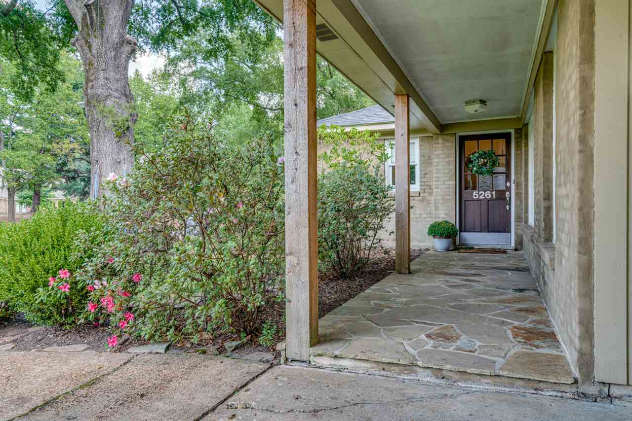 5261 Sea Isle Road Memphis, TN 38117 - Photo 2 of 25 Gallery Image 2