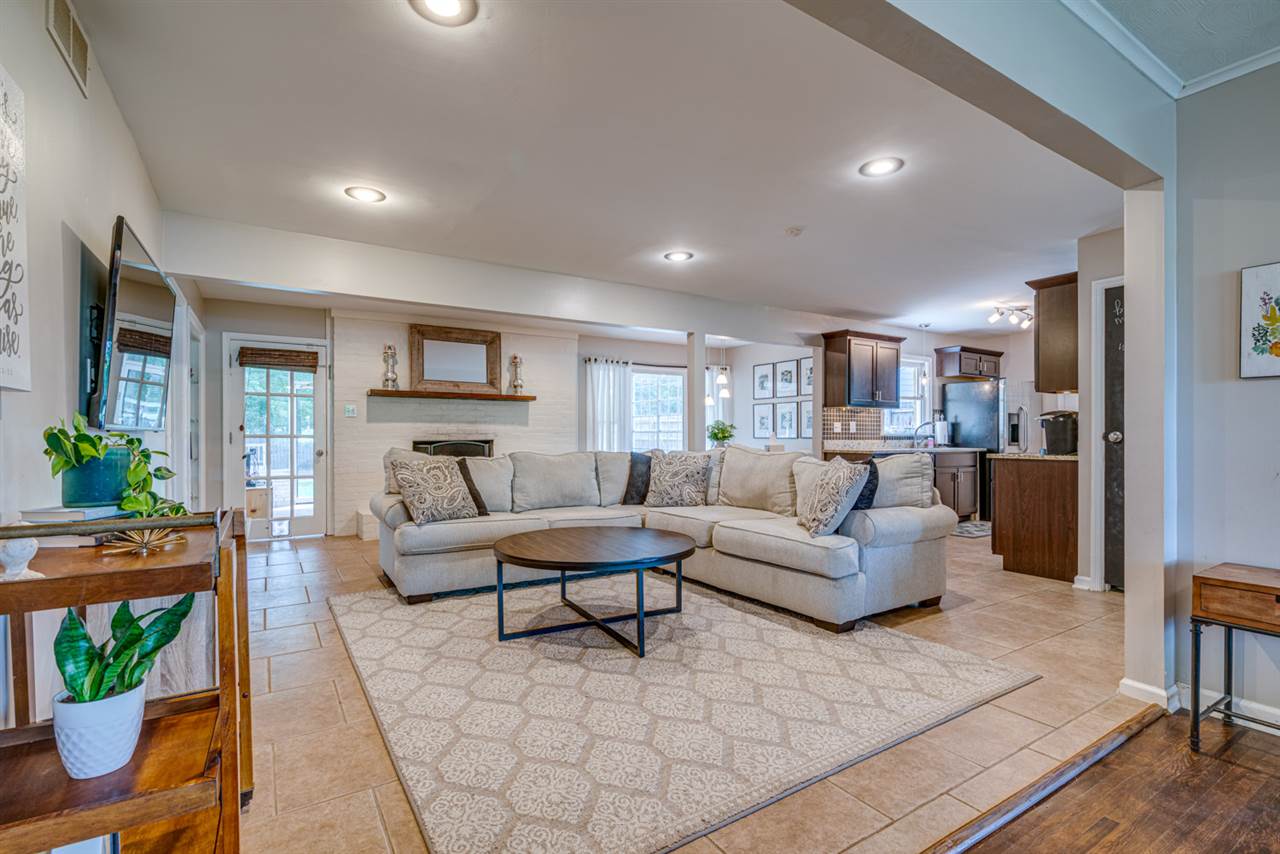 5261 Sea Isle Road Memphis, TN 38117 - Photo 8 of 25 Gallery Image 8
