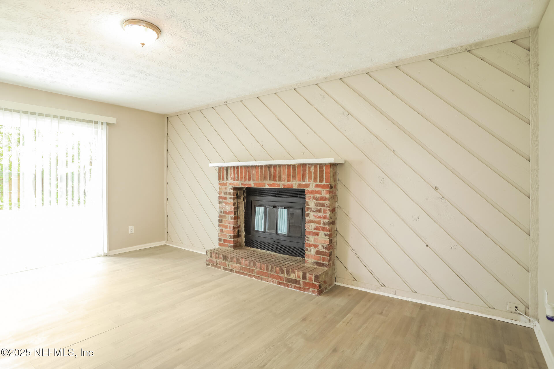 11569 West West Ride Drive Jacksonville, FL 32223 - Photo 9 of 19 011-photo-family-room-14546682