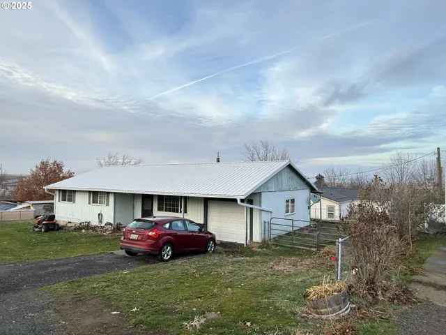 $255,000 | 706 Northeast Gumwood Street, Pilot Rock, OR 97868