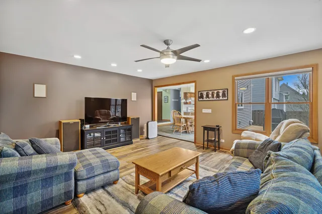 $385,000 | 105 Red Cedar Drive, Streamwood, IL 60107