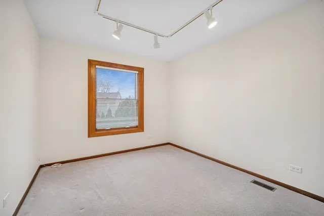 $385,000 | 105 Red Cedar Drive, Streamwood, IL 60107