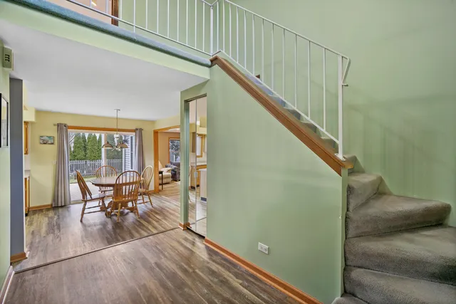 $385,000 | 105 Red Cedar Drive, Streamwood, IL 60107